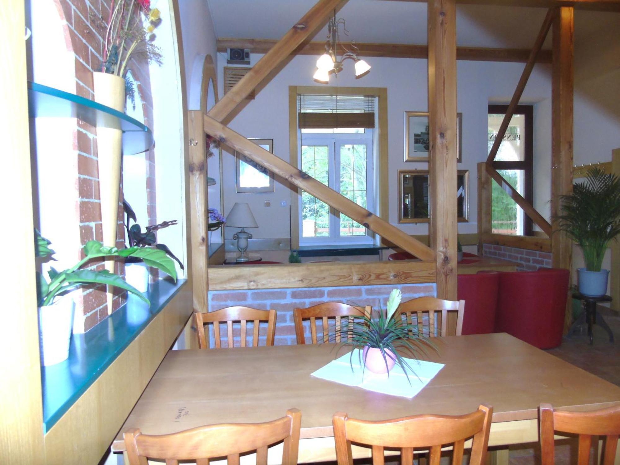 Toris Inn Trinec Exteriör bild